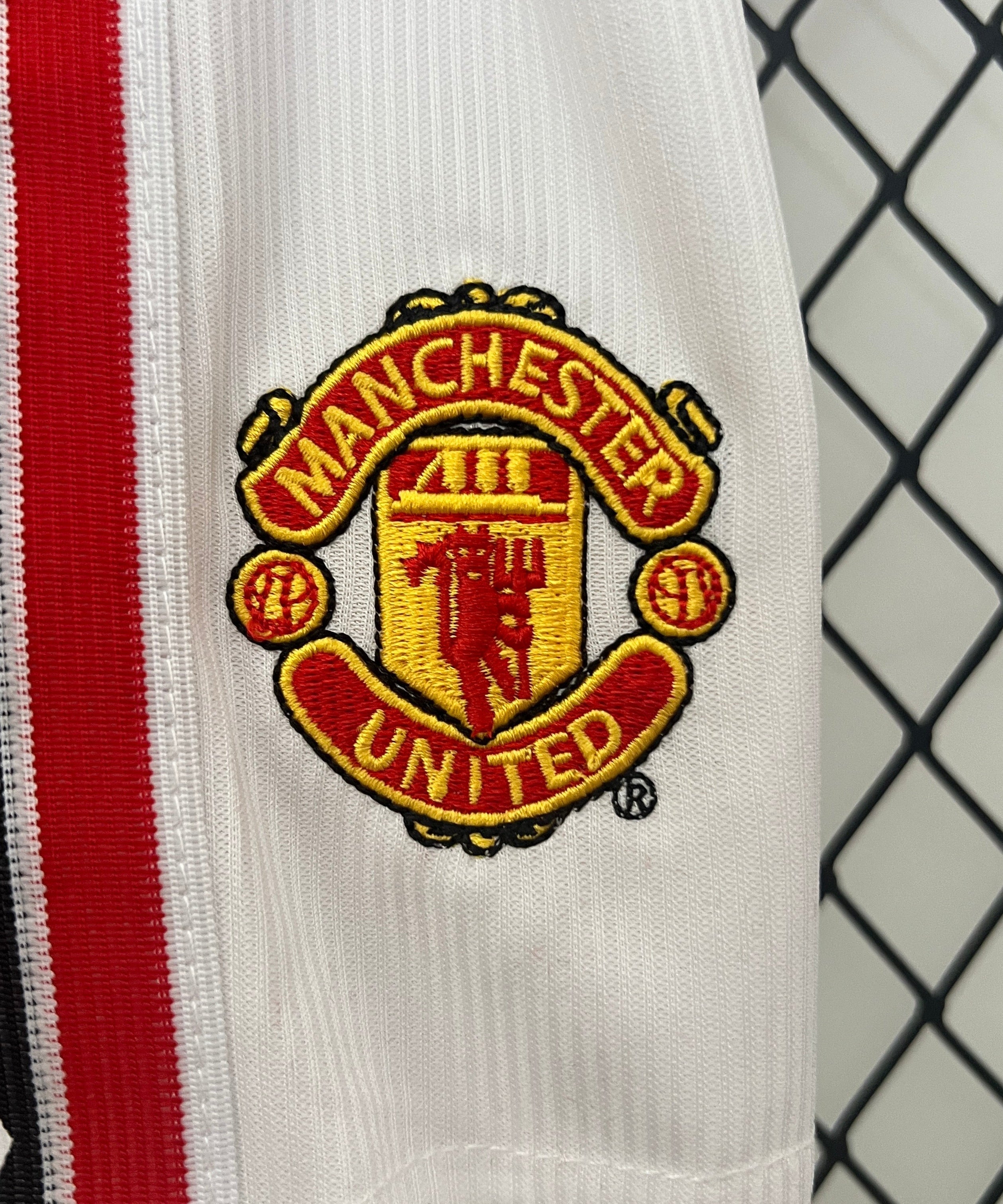 Manchester United 98/99 Home Jersey Kids