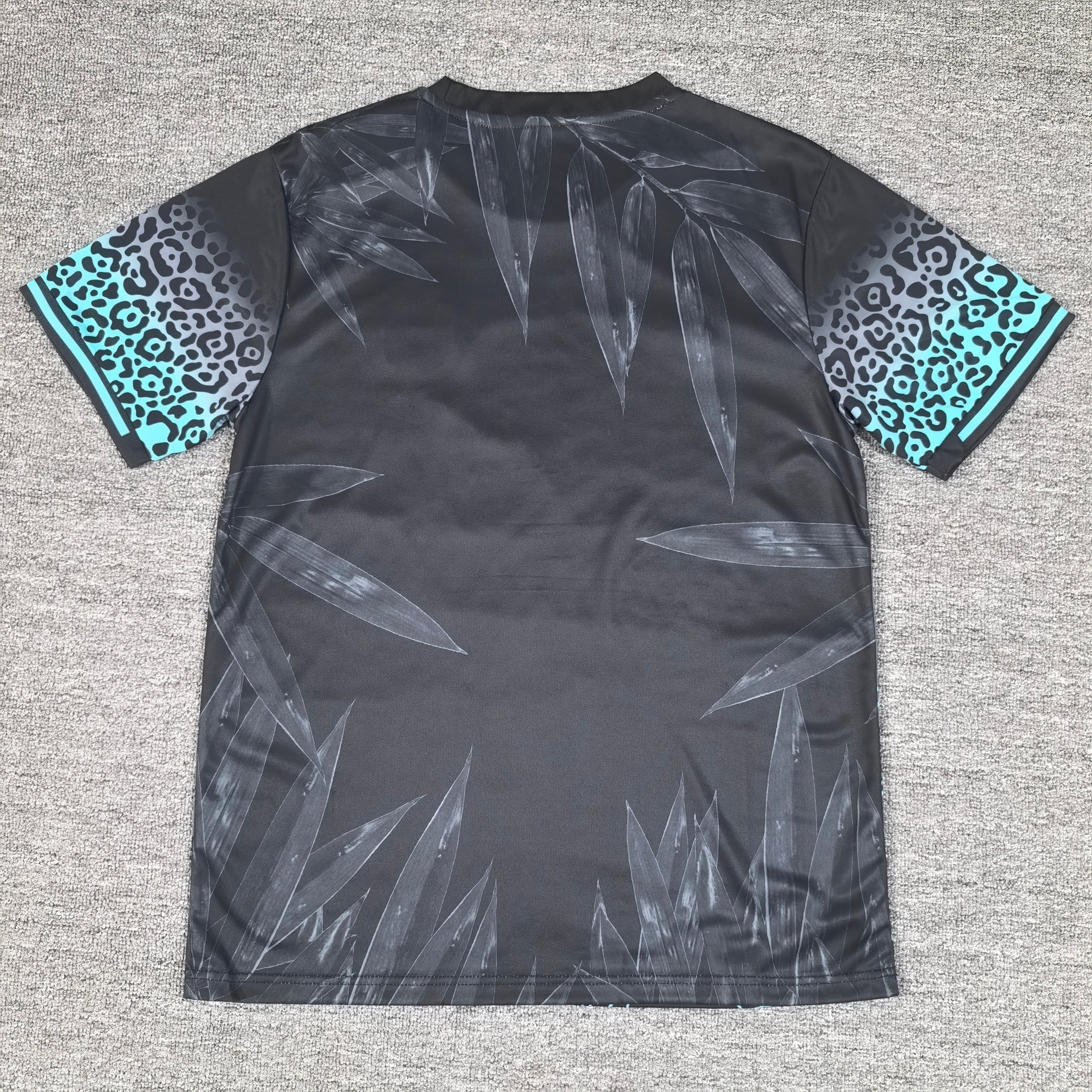 طقم "يسوع" البرازيلي الخاص