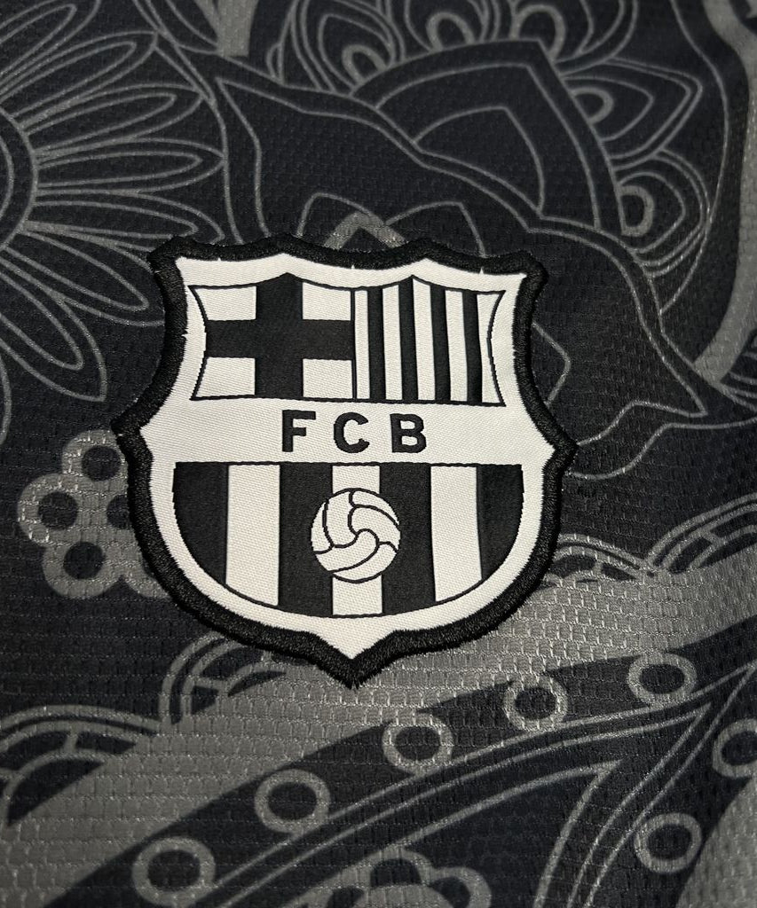 Barcelona "Black raw" Special Edition