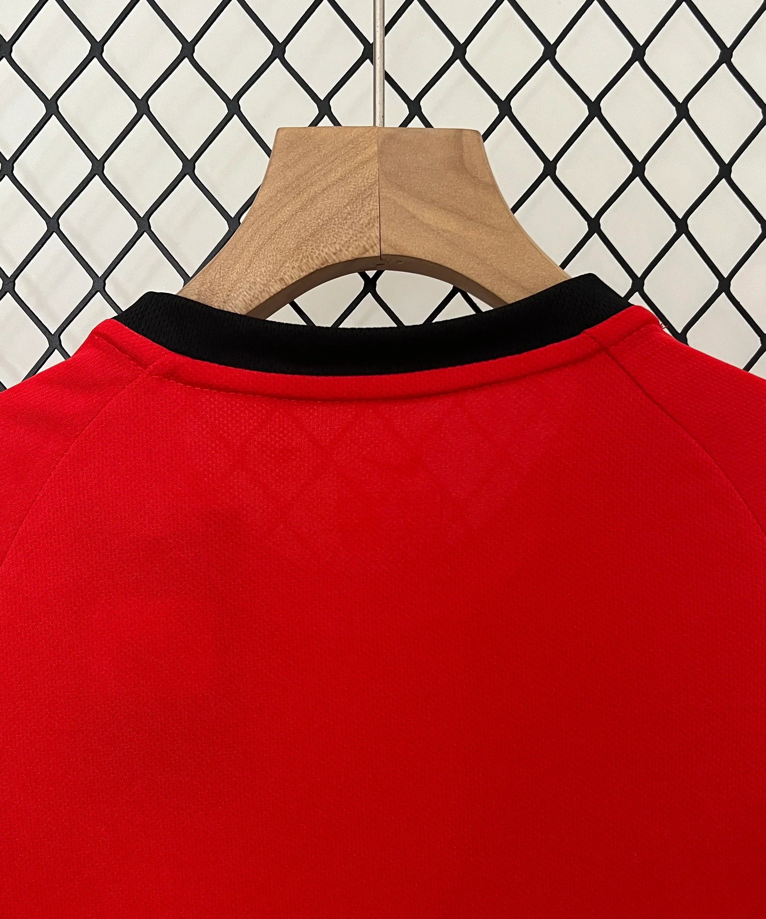 Manchester United Retro 02/04 Kids Home Jersey