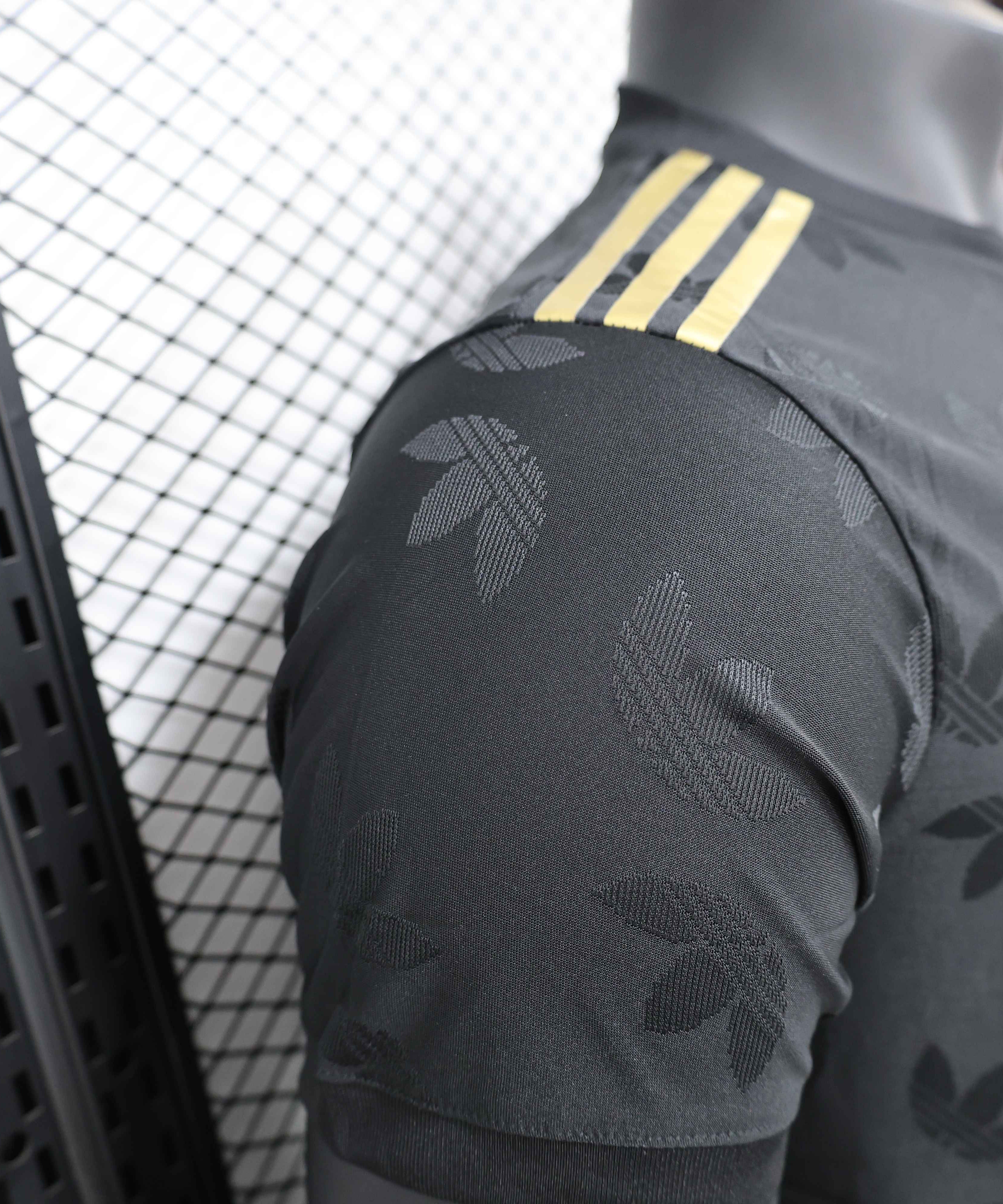 Arsenal "Black Ars" Special Edition