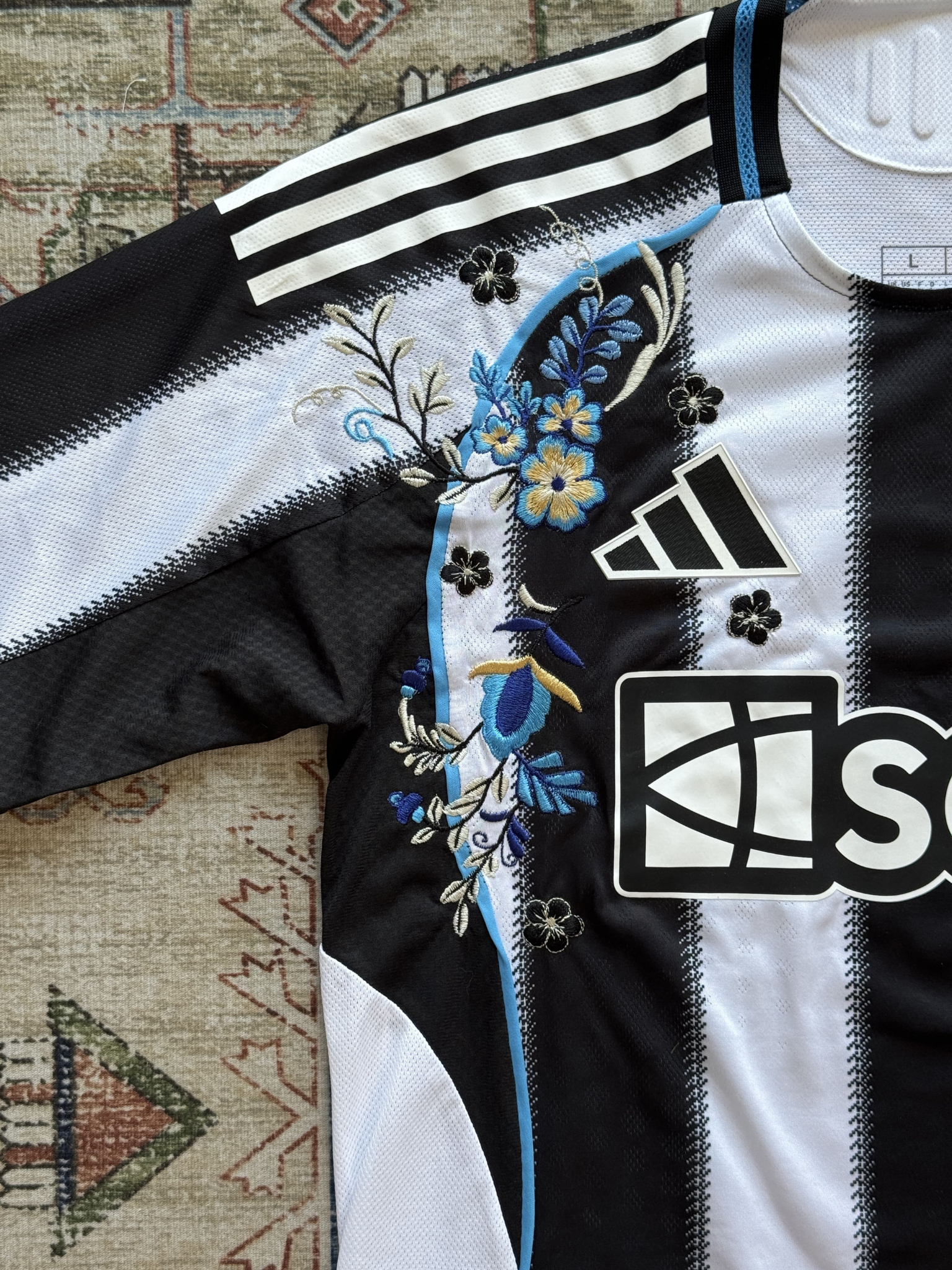 قميص نيوكاسل يونايتد المطرز 2024/2025