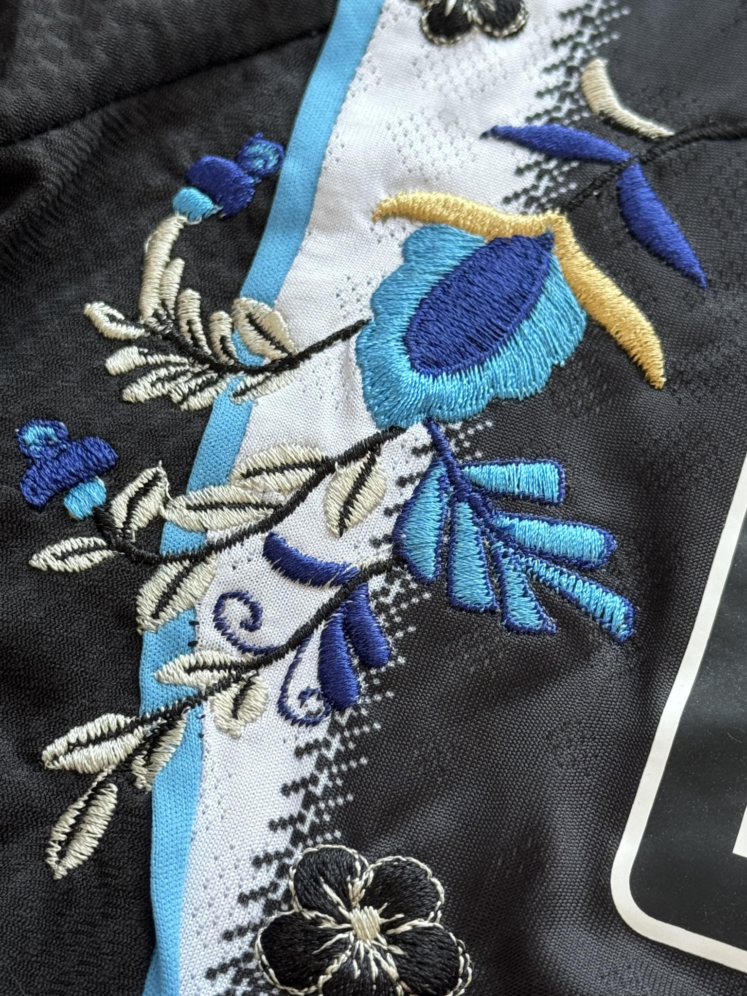 قميص نيوكاسل يونايتد المطرز 2024/2025