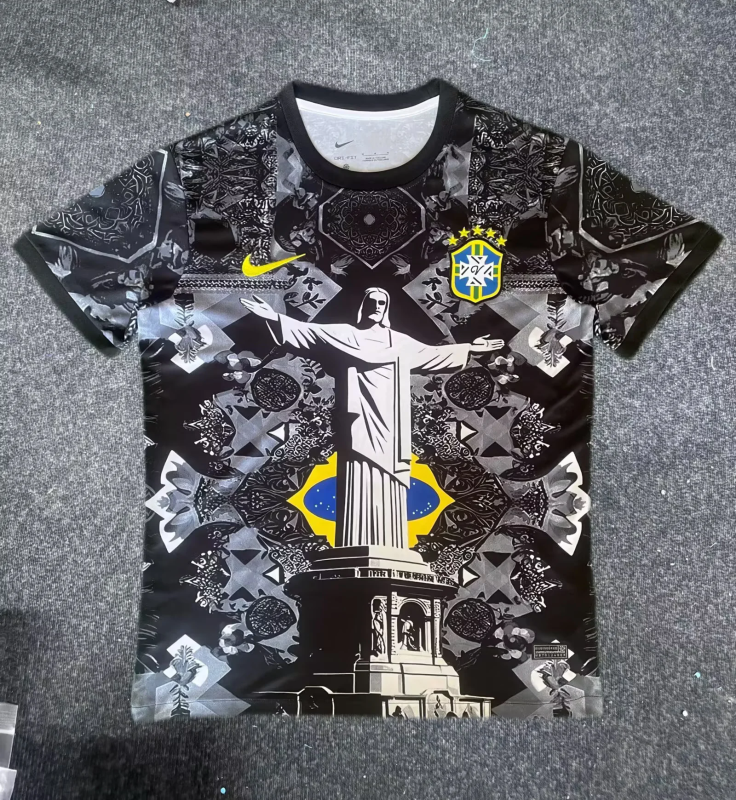 طقم "يسوع" البرازيلي الخاص