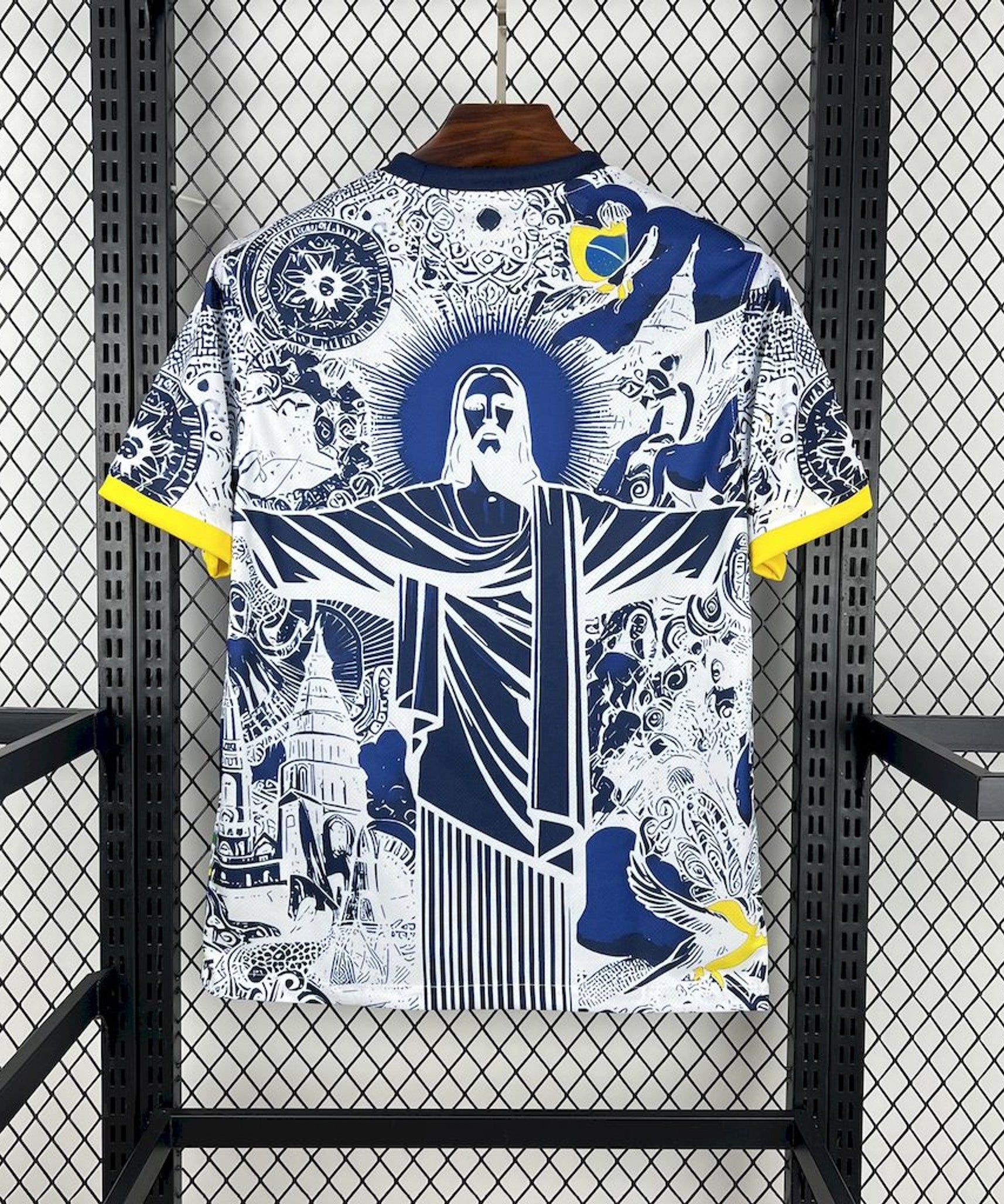 طقم "يسوع" البرازيلي الخاص