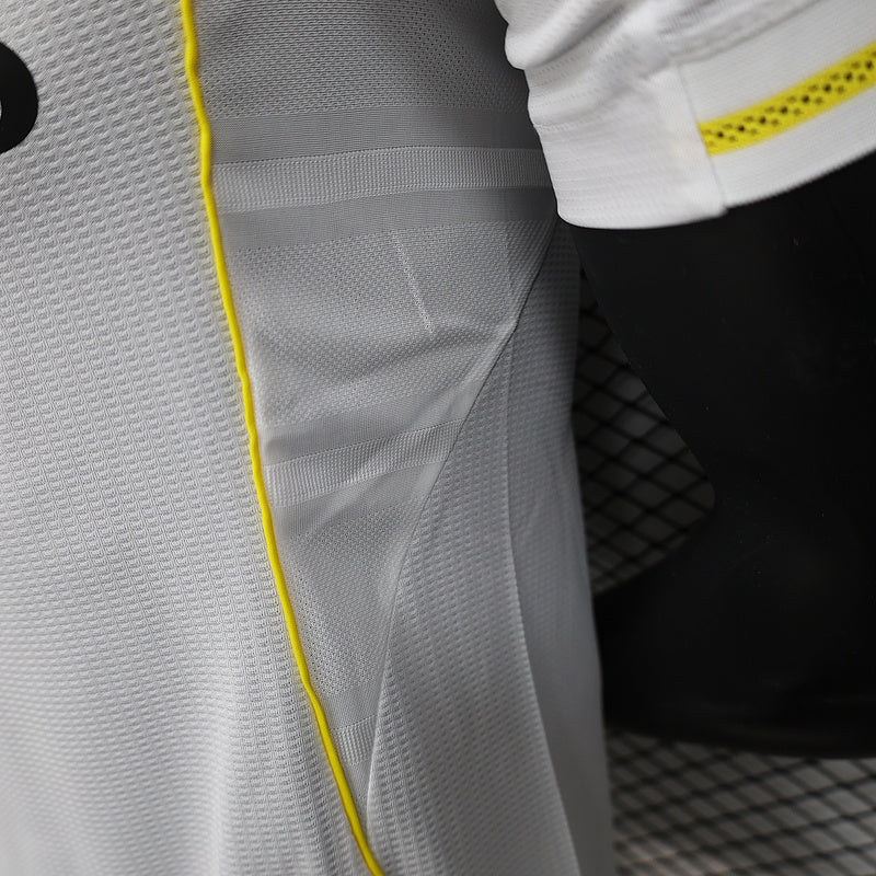 Real Madrid 25-26 home kit