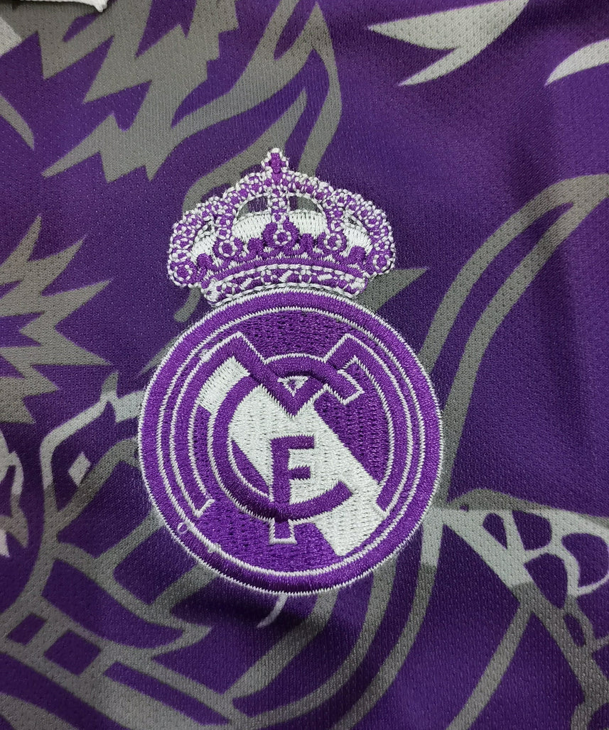 Real Madrid "Dragón Morado" Special Kit