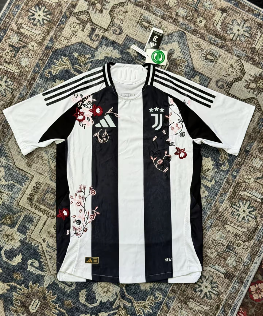 Juventus Embroidered Jersey 2025/2026