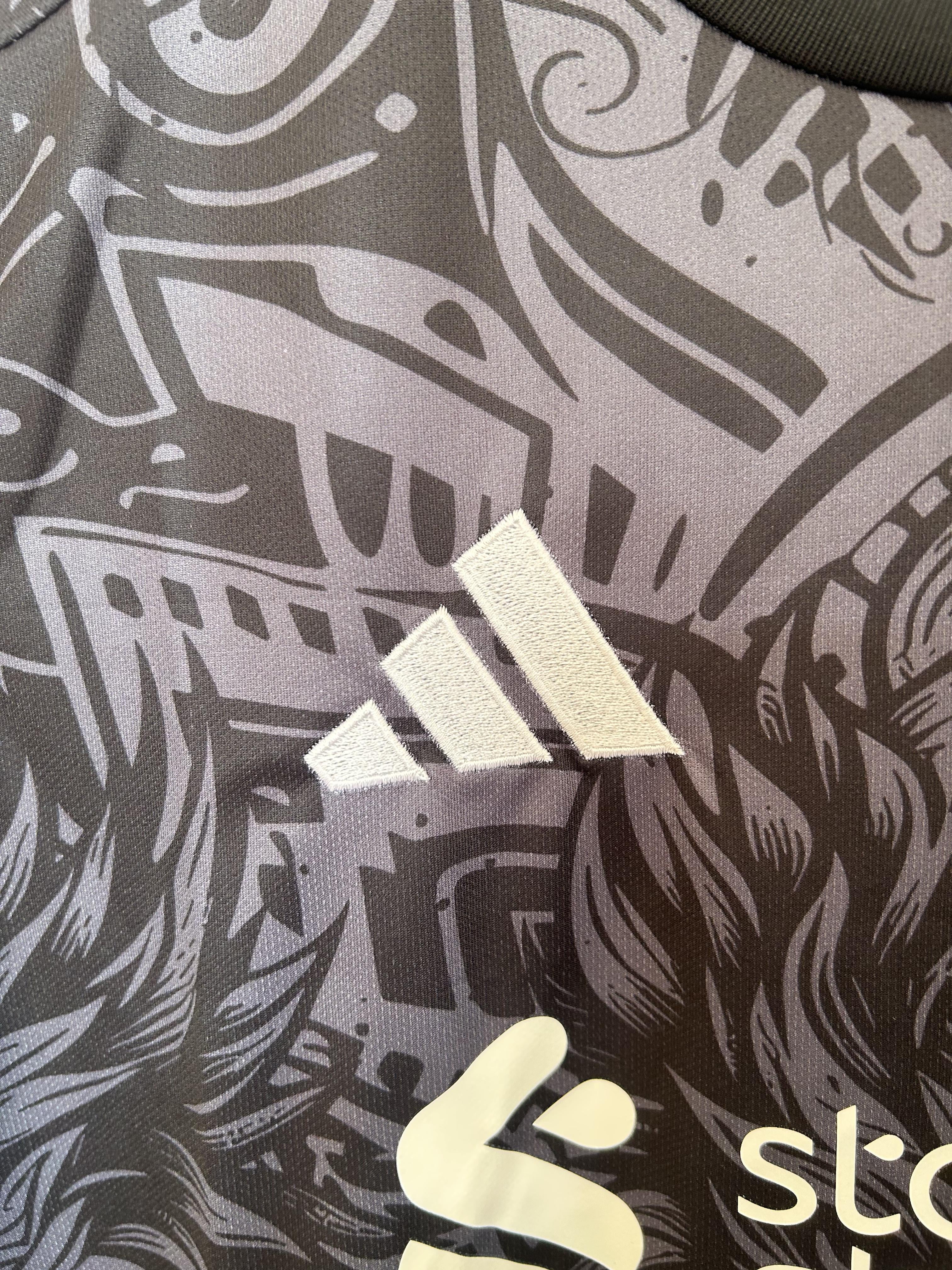 Liverpool "Abyssal Drake" Special Kit