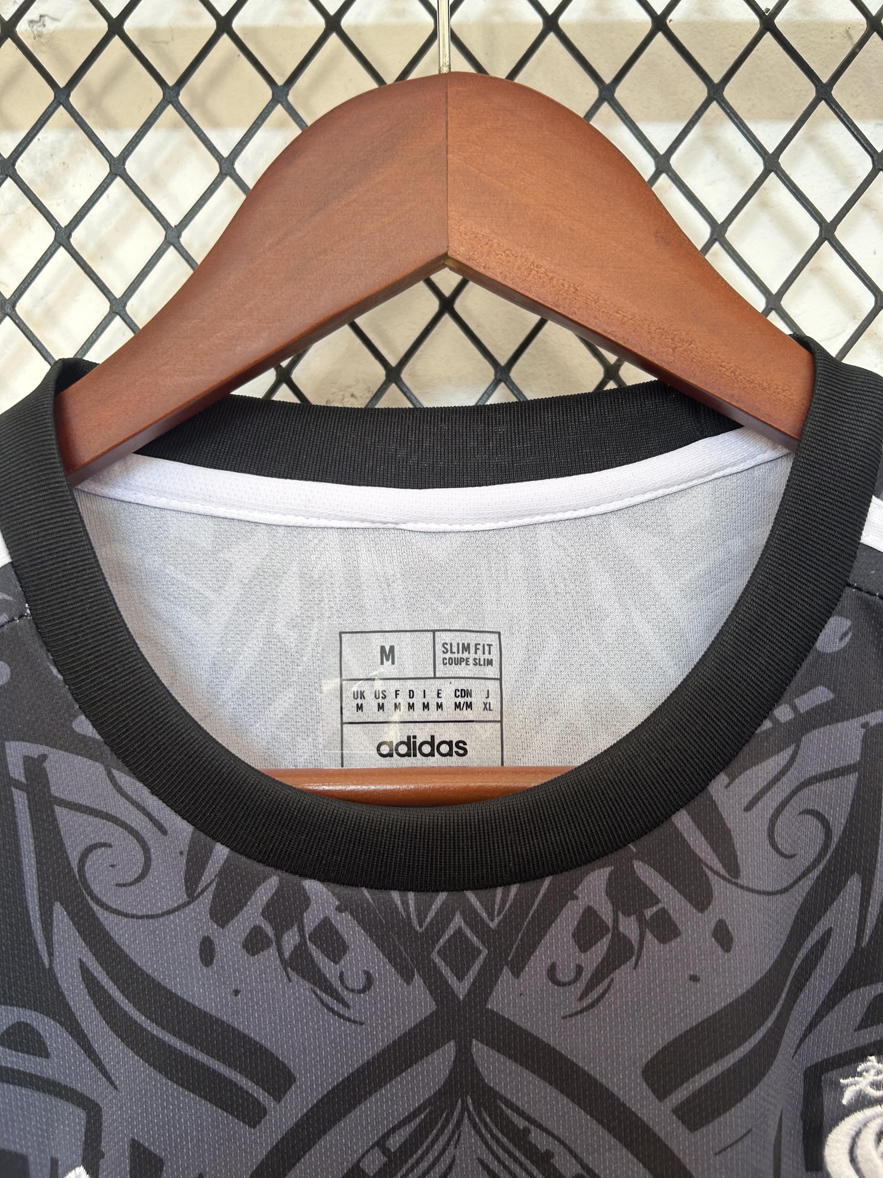 Liverpool "Abyssal Drake" Special Kit