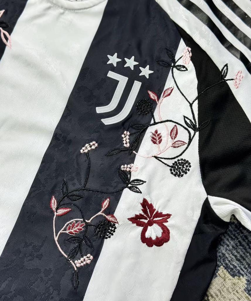 Juventus Embroidered Jersey 2025/2026