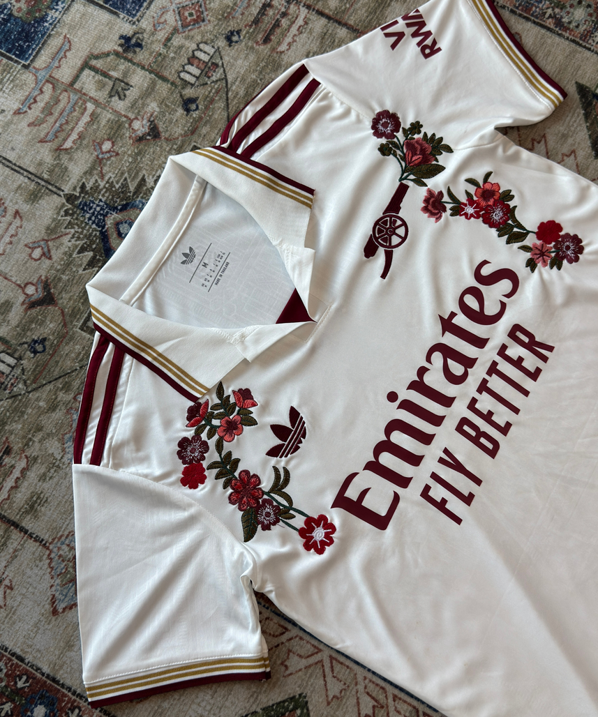قميص أرسونال المطرز 2024/2025