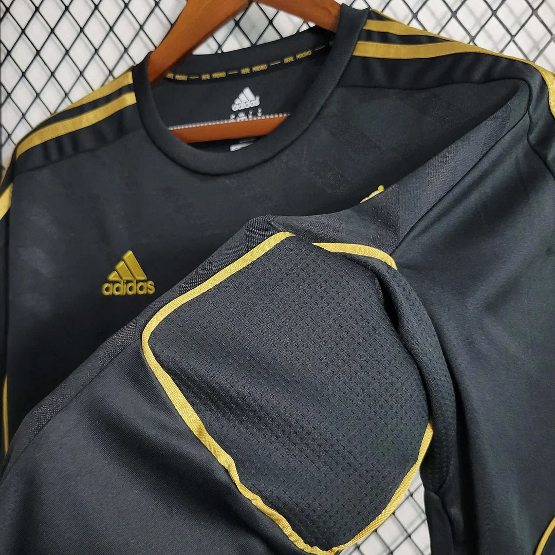 Real Madrid 2011-2012 Retro Away