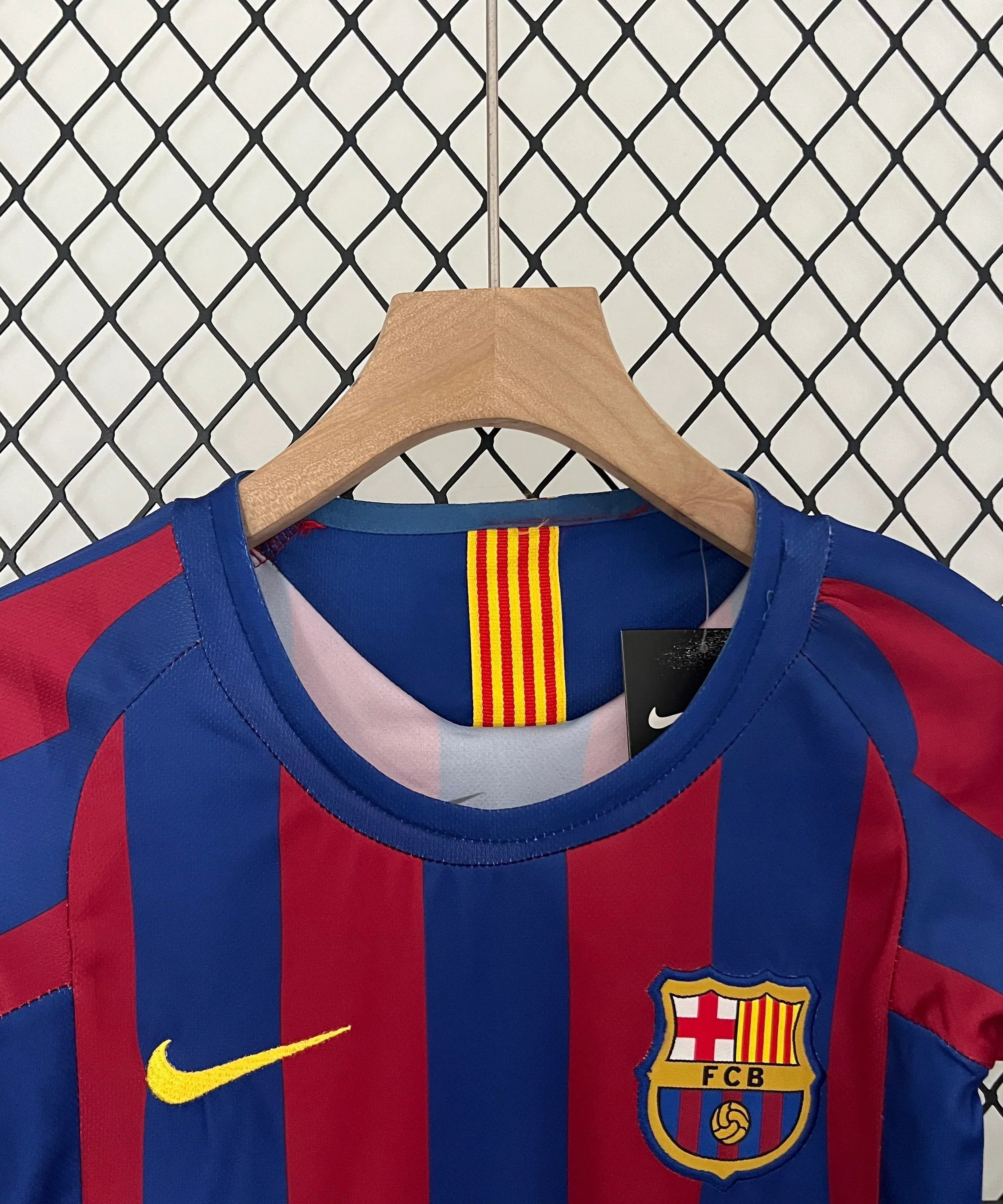 Barcelona 05/06 Home Jersey Kids