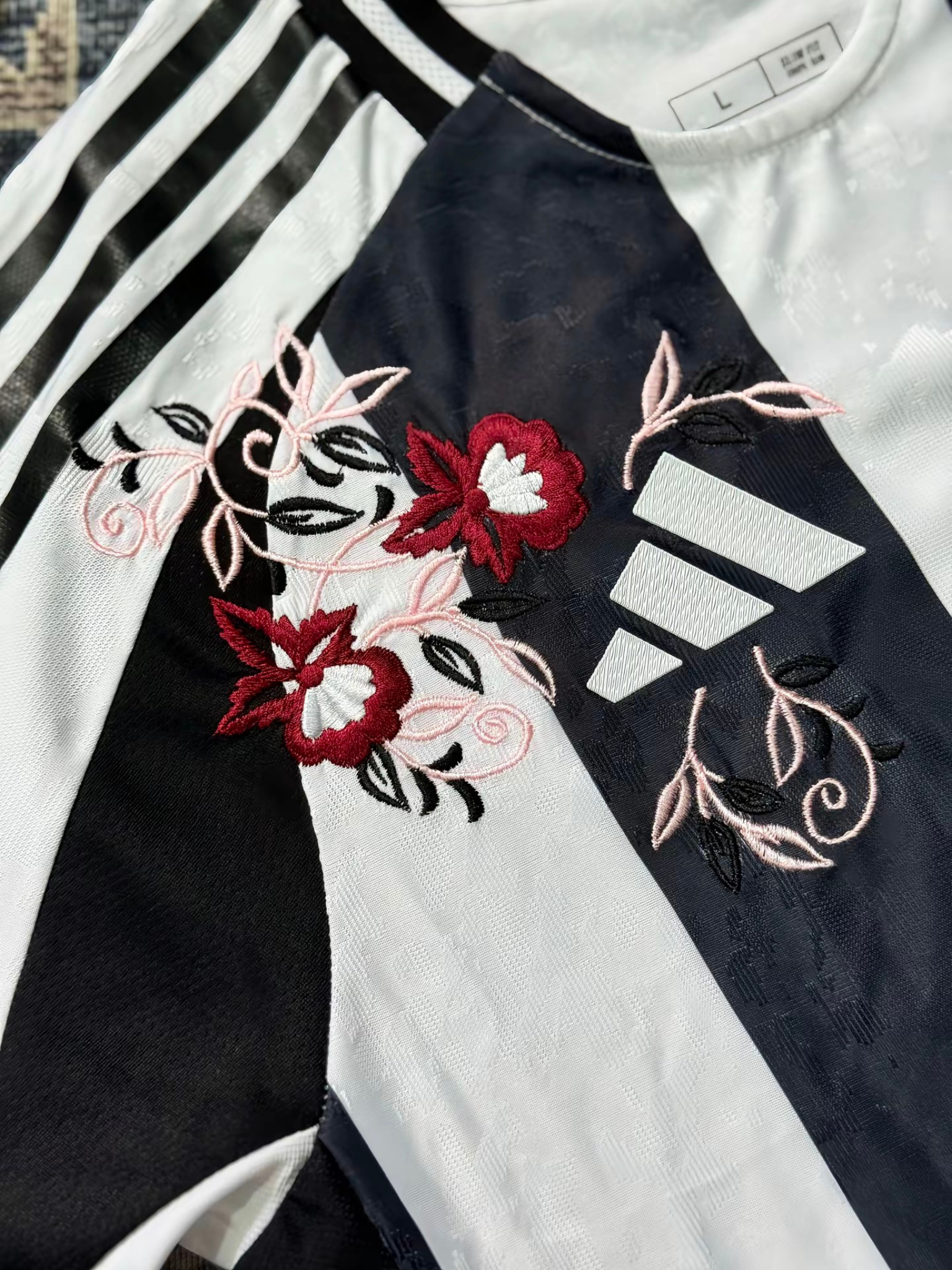 Juventus Embroidered Jersey 2025/2026