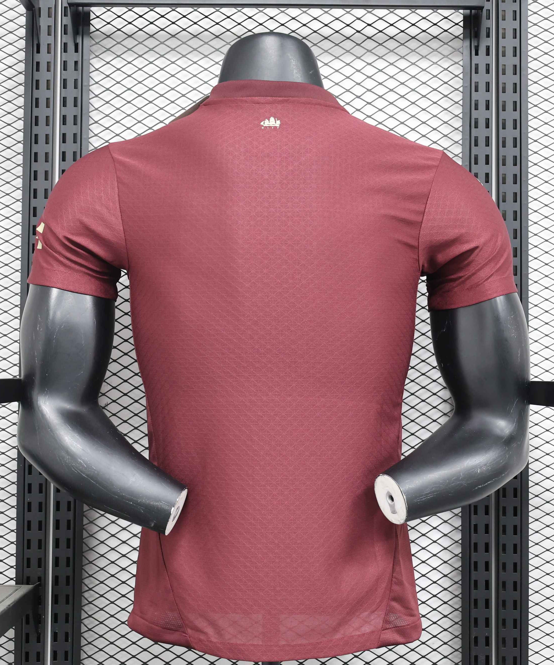 Manchester City " Groun wall" Special Kit