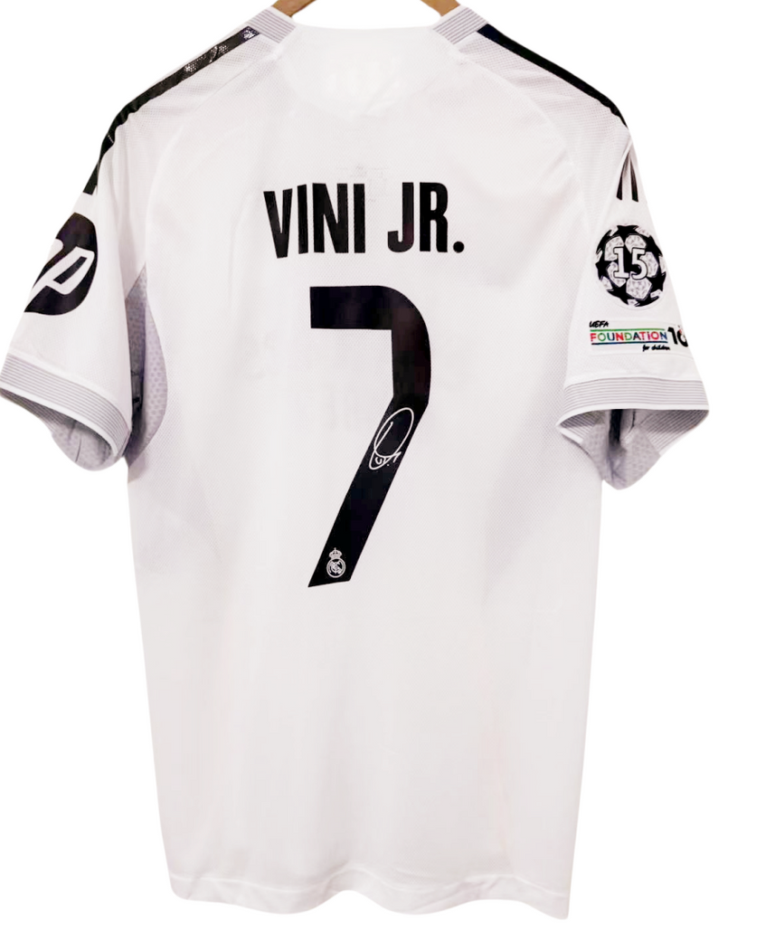 Vinicius Real Madrid 25-26 Signed Jersey