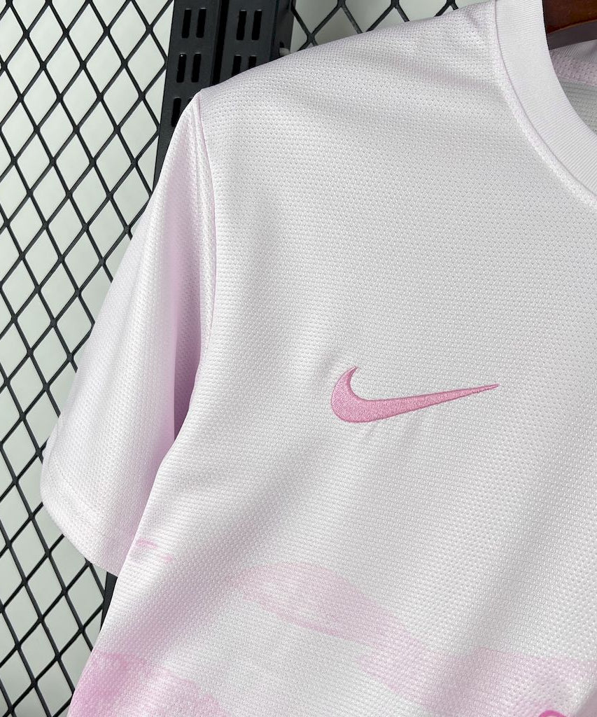 طقم "يسوع" البرازيلي الخاص