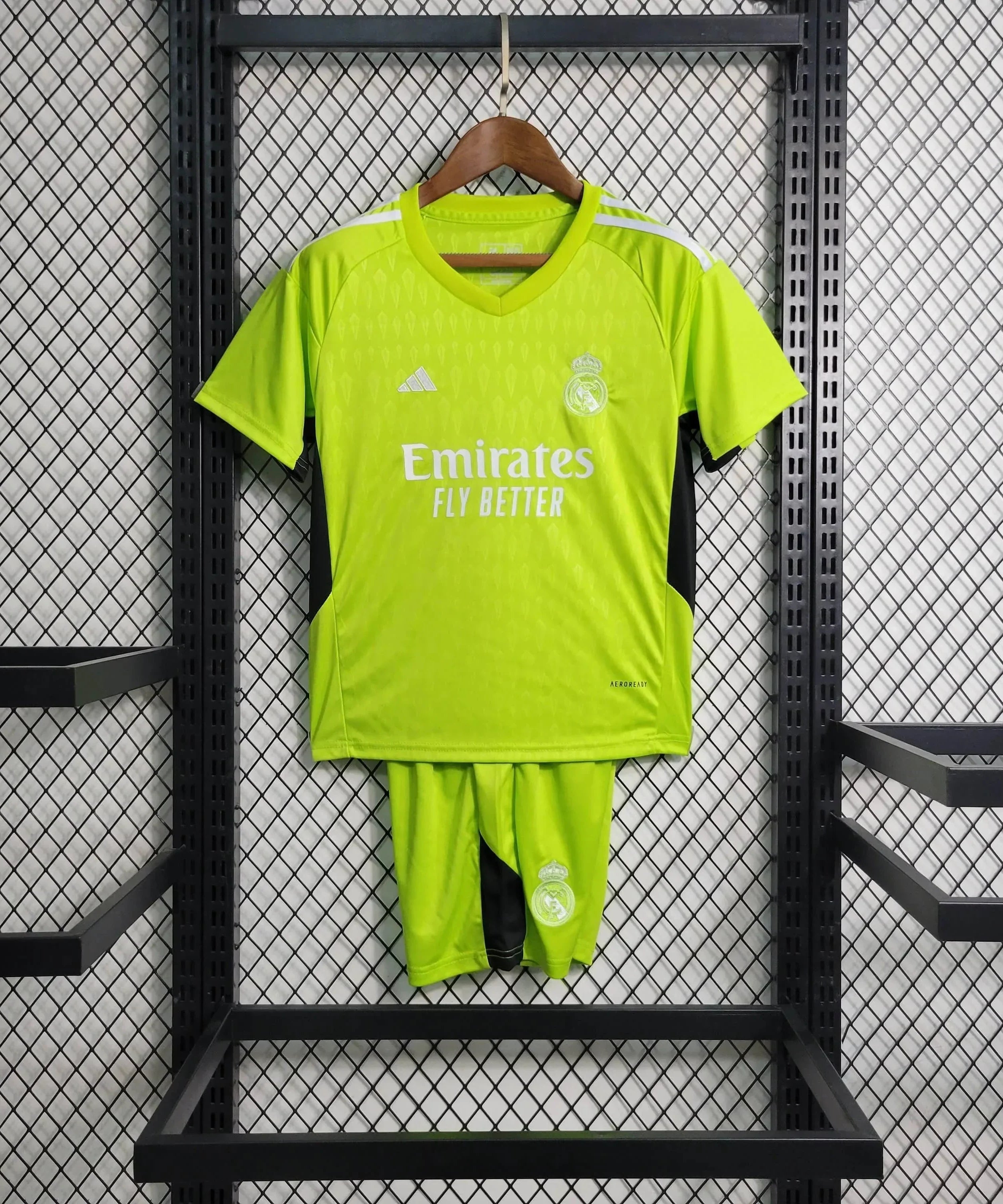 Real Madrid 23/24 Goalkeeper Green Jersey Kids
