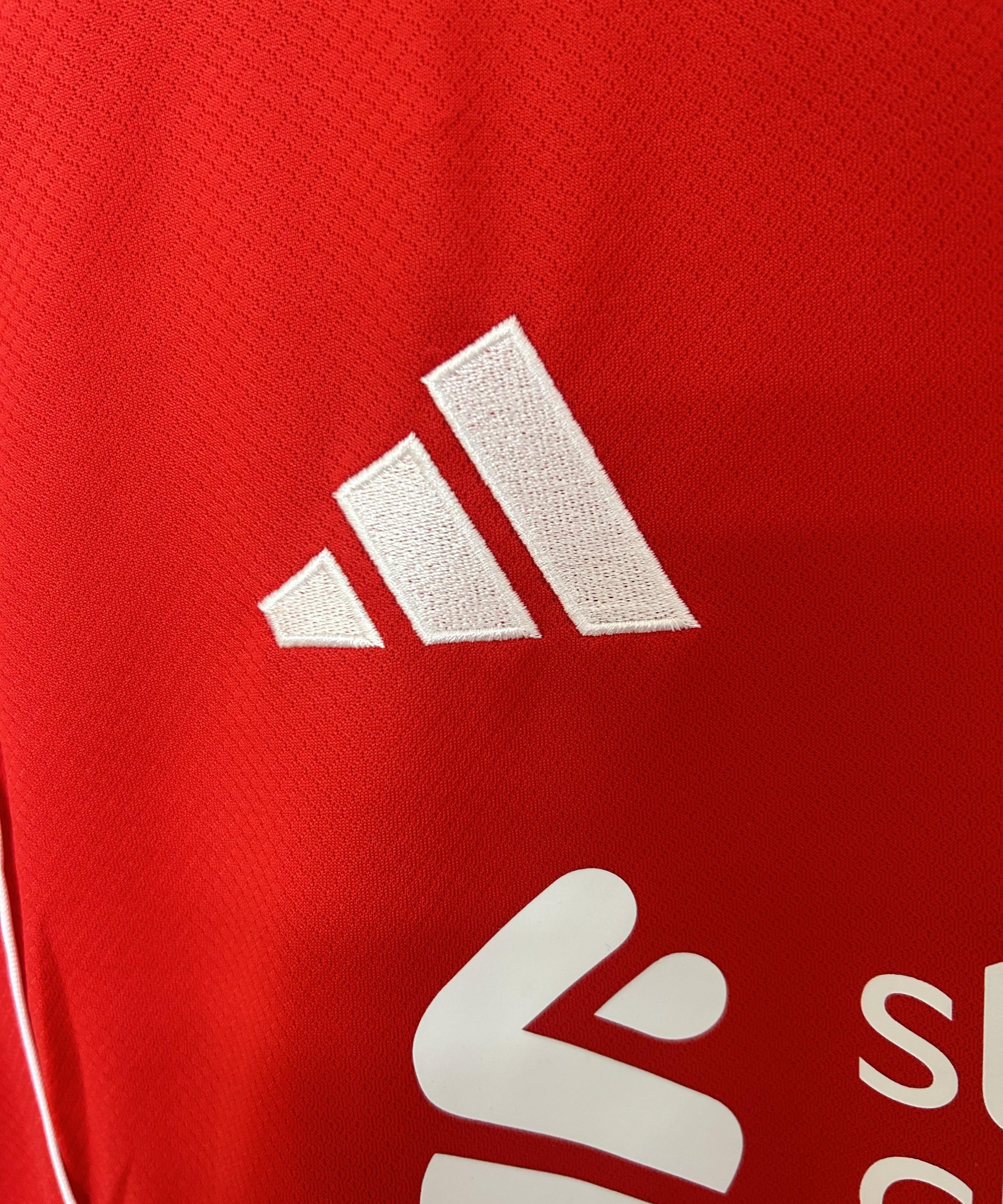 Liverpool  2025-2026 Home Kit