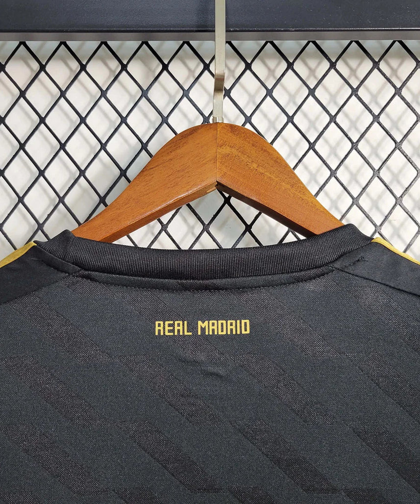 Real Madrid 2011-2012 Retro Away