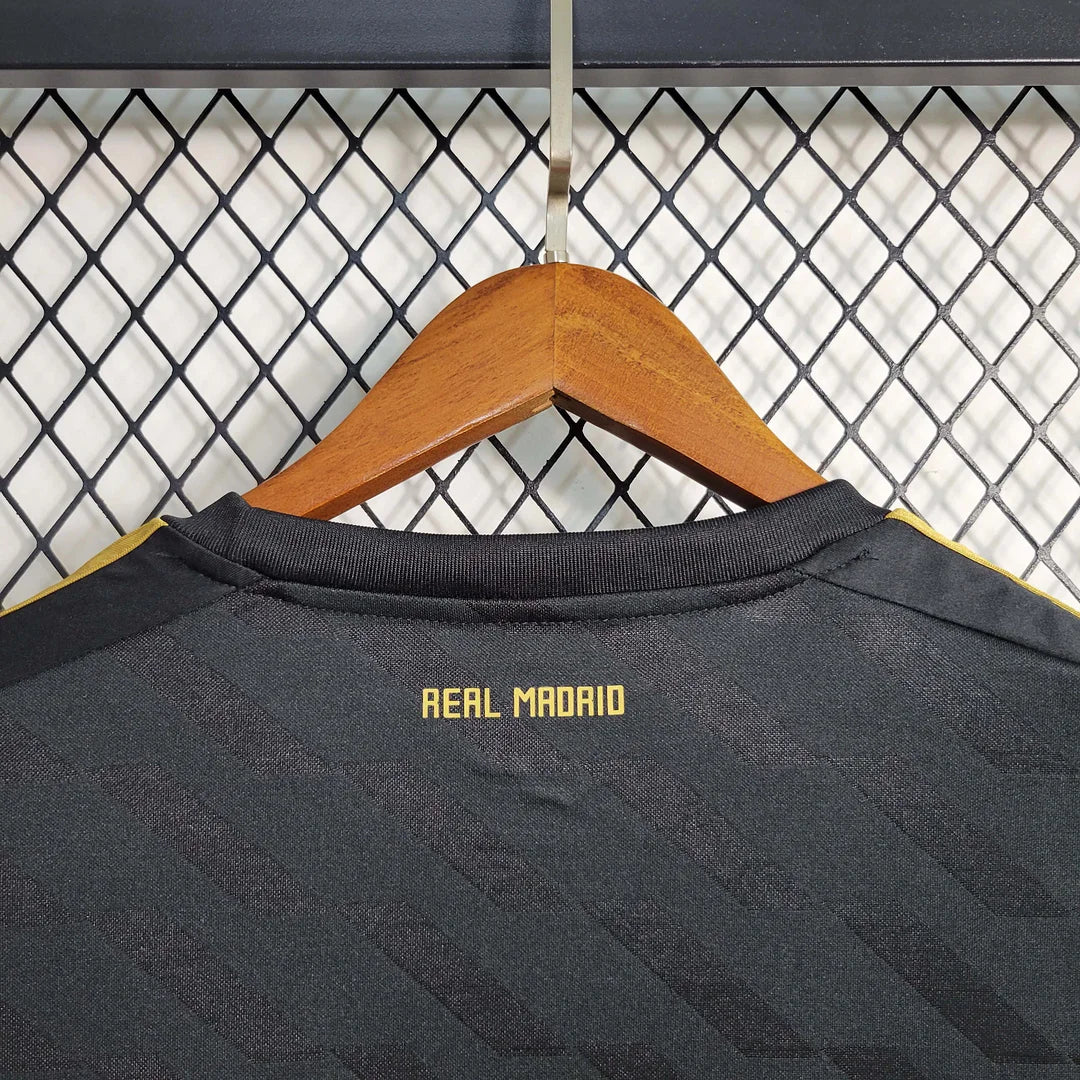 Real Madrid 2011-2012 Retro Away