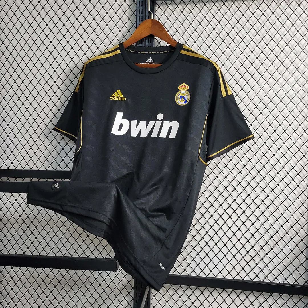 Real Madrid 2011-2012 Retro Away