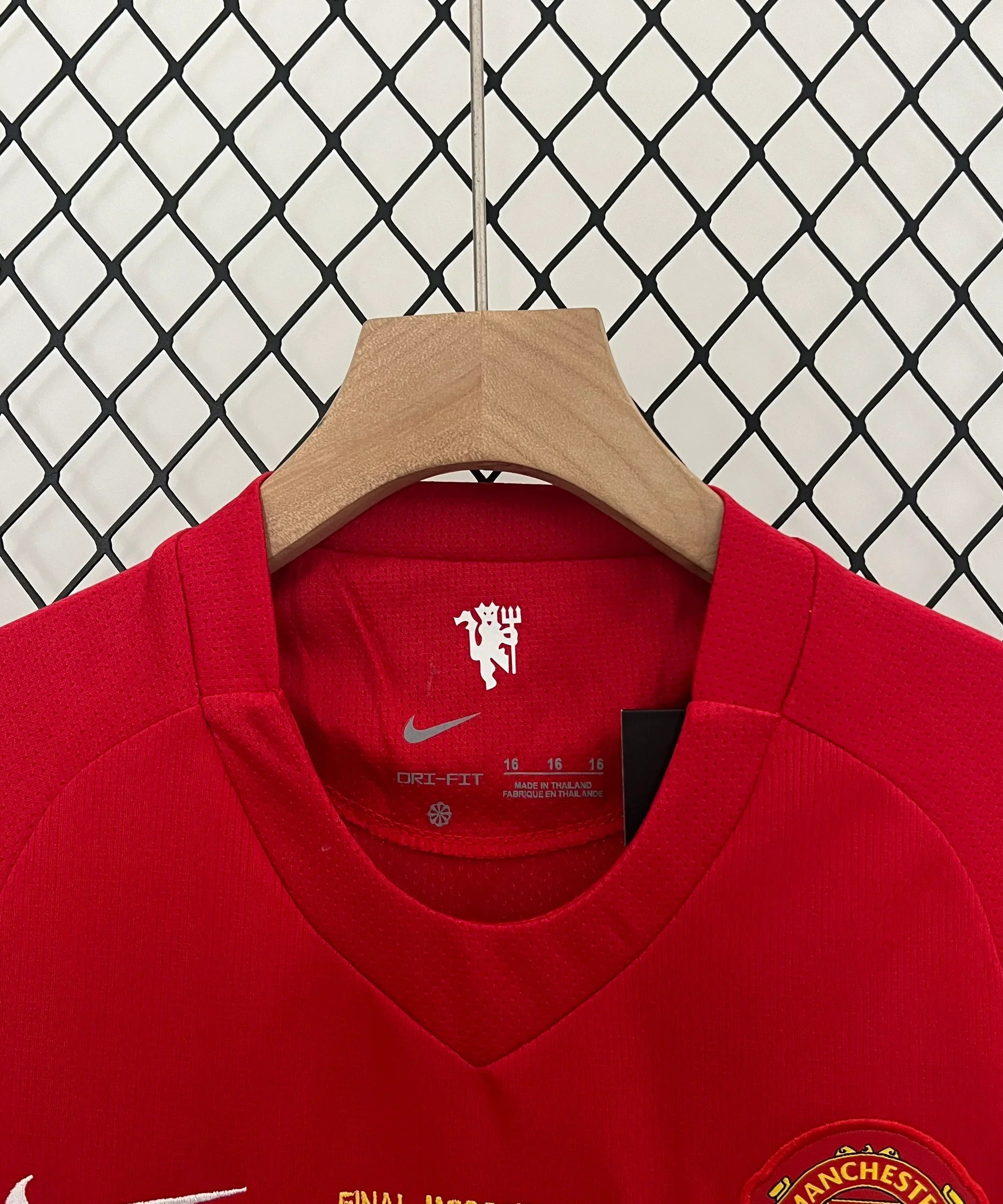 Manchester United Retro 06/07 Home Jersey Kids