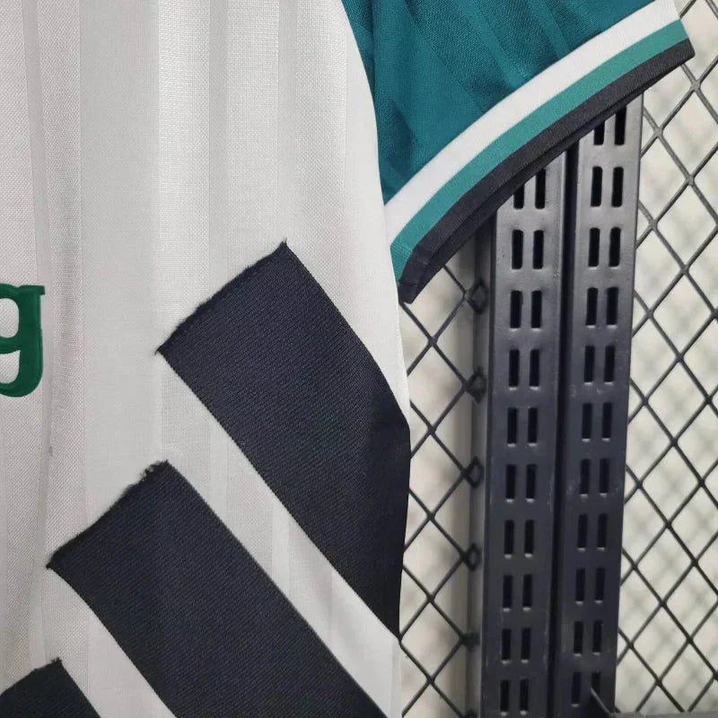 Liverpool 1993-1994 Away Retro Kit