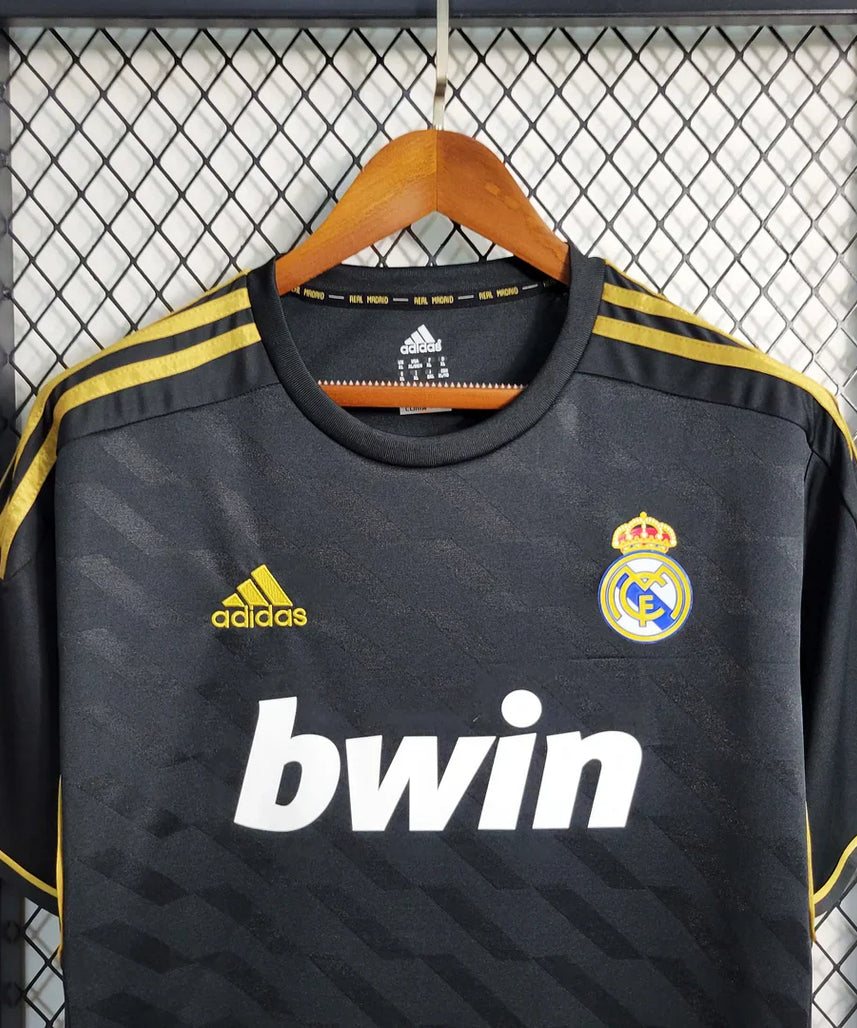 Real Madrid 2011-2012 Retro Away
