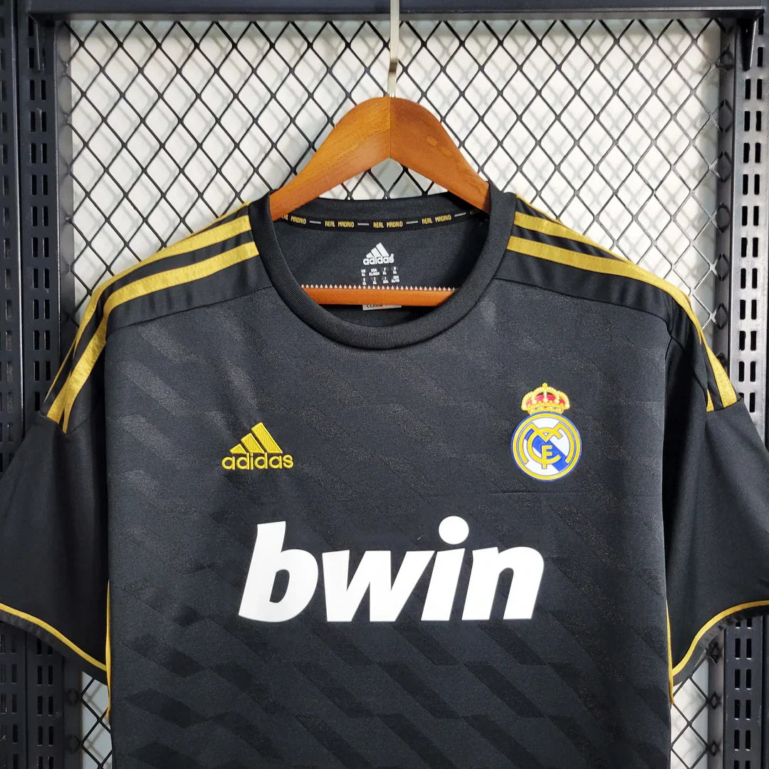 Real Madrid 2011-2012 Retro Away