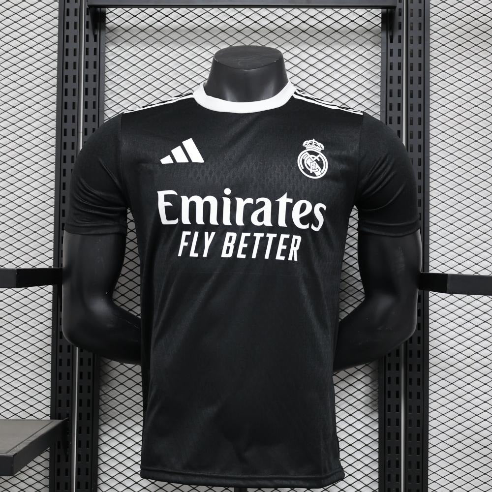 Real Madrid 2025-2026 Goalkeeper Kit