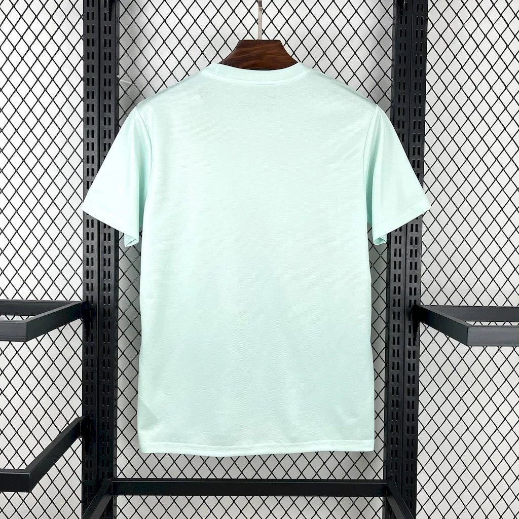 طقم "يسوع" البرازيلي الخاص