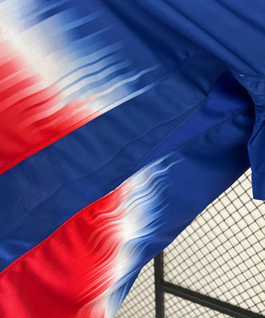 طقم منتخب الولايات المتحدة الأمريكية خارج أرضه لموسم 2024-2025