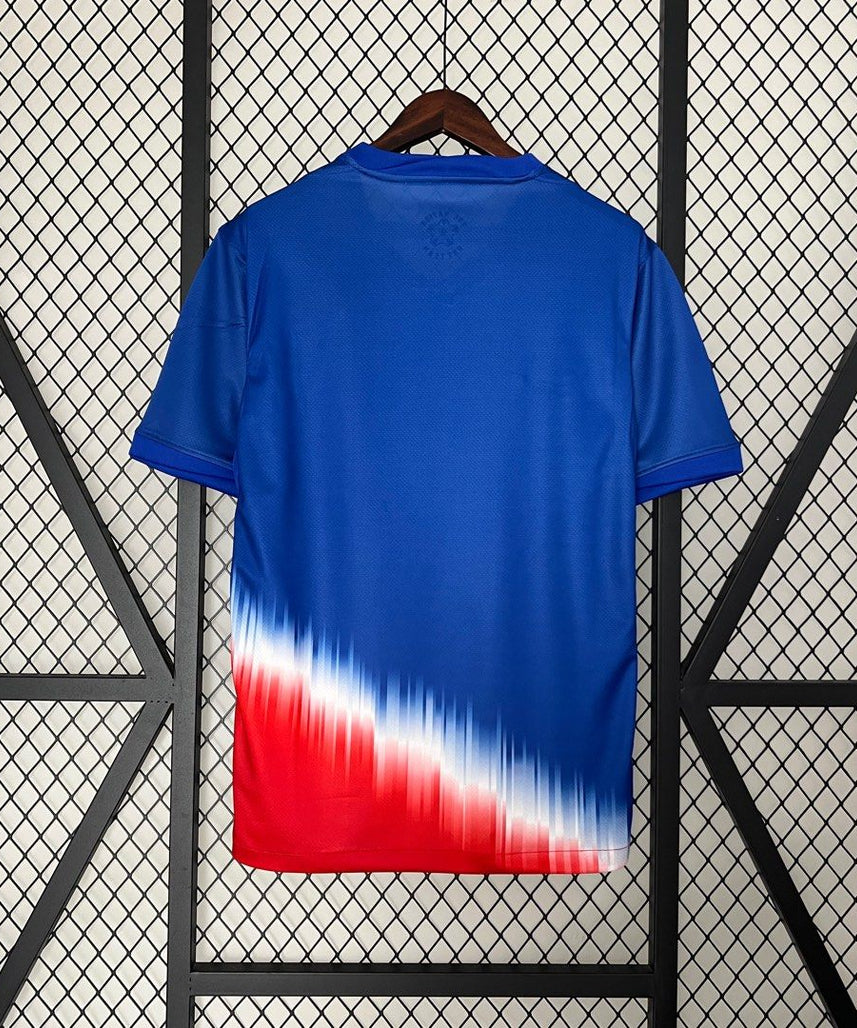 طقم منتخب الولايات المتحدة الأمريكية خارج أرضه لموسم 2024-2025